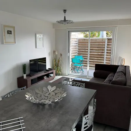 Apartment Louizanne