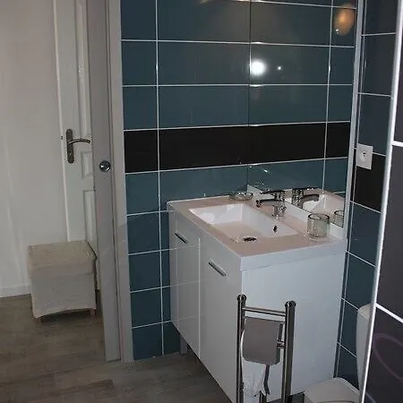 Louizanne Apartment *